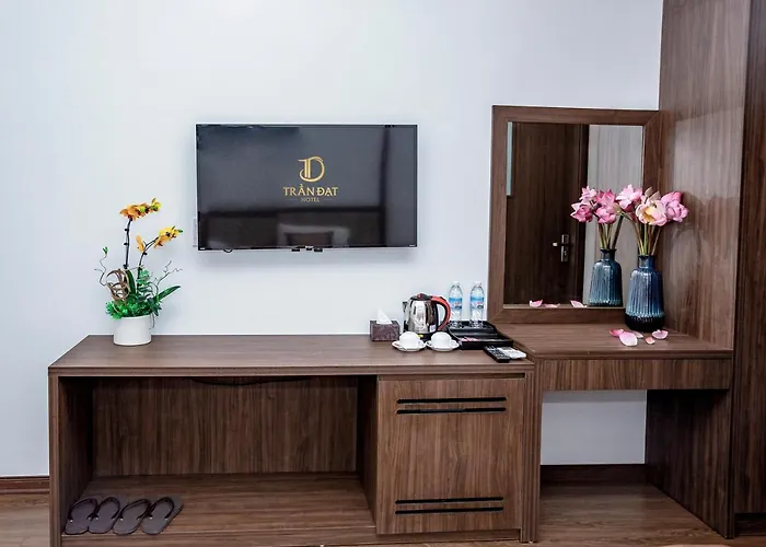 Khách sạn Trần đạt 3*