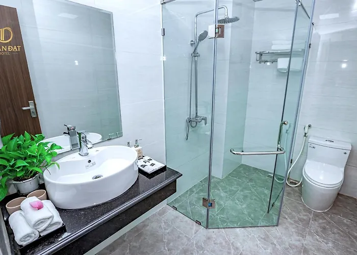 Trần đạt Khách sạn 3*