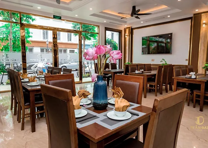 Trần đạt Khách sạn