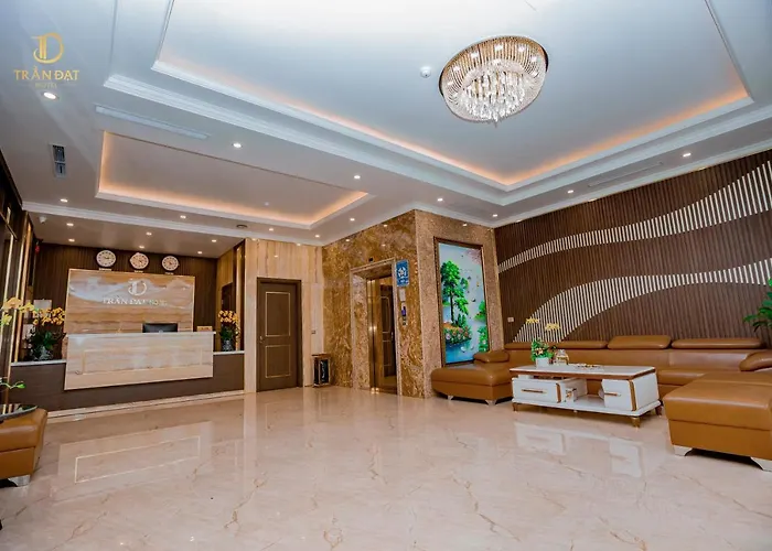 Khách sạn Trần đạt