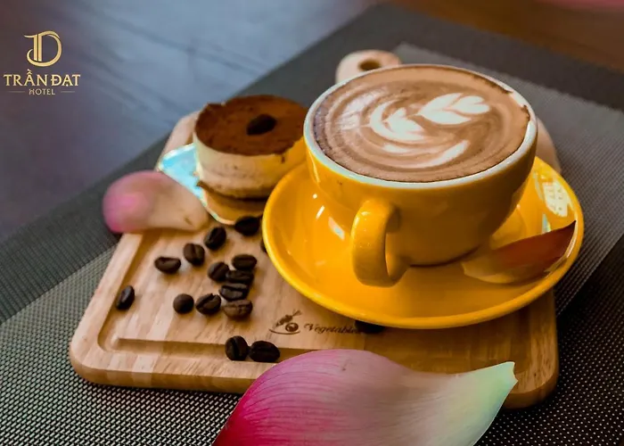 Trần đạt Khách sạn 3*